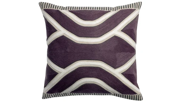 vente luxe pas cher Coussin Brodé Ethnique Violet Raisin 45 X 45 Cm YELO 1